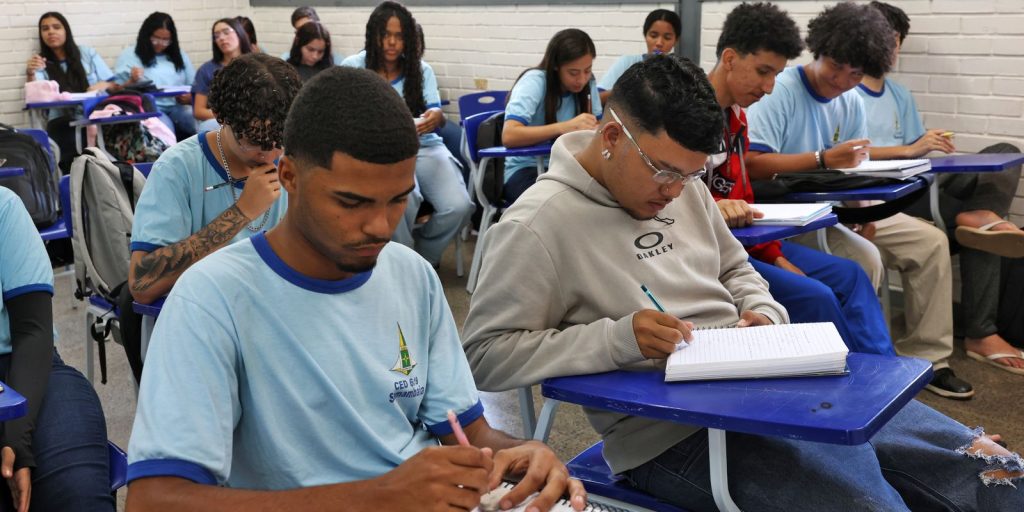 estudantes-apontam-impactos-do-pe-de-meia