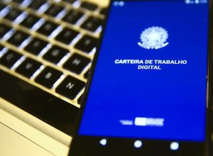 carteira-de-trabalho-agencia-brasil