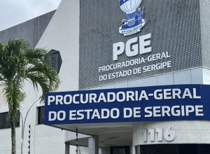 slide_10154d5a0d0b3582605f9f8c9fcde300